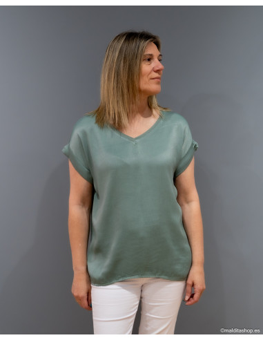 Camiseta Verde Seco cuello pico